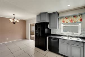 915 MILLER ROAD, VALRICO, FL 33594 Sold 08/15/25