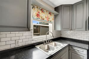 915 MILLER ROAD, VALRICO, FL 33594 Sold 08/15/25