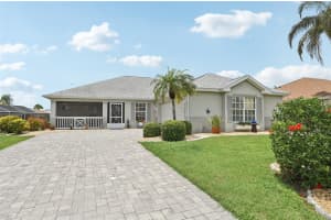 2306 EMERALD LAKE DRIVE, SUN CITY CENTER, FL 33573 - MLS#MFRTB8396367