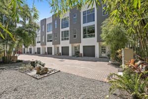 325 5TH AVENUE, ST PETERSBURG, FL 33701 Sold 09/03/25