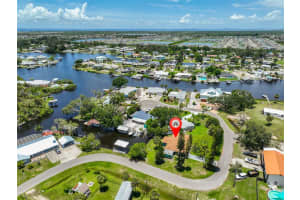 301 CARLYLE BOULEVARD, RUSKIN, FL 33570 - MLS#MFRTB8396429
