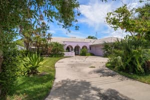 4545 CLEARWATER HARBOR DRIVE, LARGO, FL 33770 - MLS#MFRTB8396525