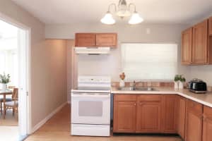 126 LINCOLN CIRCLE, ST PETERSBURG, FL 33703 - MLS#MFRTB8396560