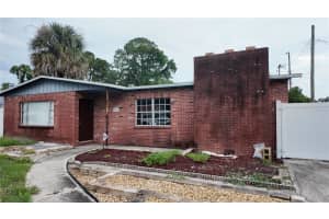 8205 TANGLEWOOD LANE, TAMPA, FL 33615 - MLS#MFRTB8396595