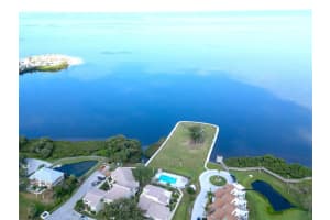 401 WINDRUSH BAY DRIVE, TARPON SPRINGS, FL 34689 Sold 08/26/25