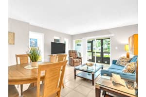 401 WINDRUSH BAY DRIVE, TARPON SPRINGS, FL 34689 Sold 08/26/25