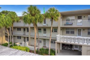 940 Virginia St #303, DUNEDIN