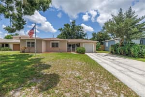 2415 YORK STREET, ST PETERSBURG, FL 33710 - MLS#MFRTB8396772