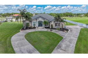 7301 Loghouse Rd, PLANT CITY
