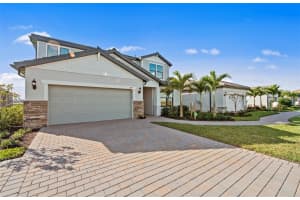 16423 SAPPHIRE POINT DRIVE, LAKEWOOD RANCH, FL 34211 - MLS#MFRTB8396830