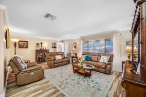 4076 MAINLANDS BOULEVARD, PINELLAS PARK, FL 33782 Sold 07/31/25