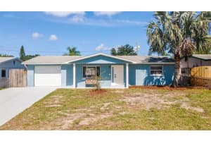 1051 Pert Ln, HOLIDAY