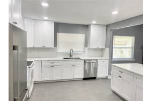 8433 SOMERSET DRIVE, LARGO, FL 33773 - MLS#MFRTB8396954