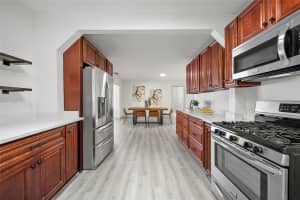 6375 EMERSON AVENUE, ST PETERSBURG, FL 33707 - MLS#MFRTB8396985