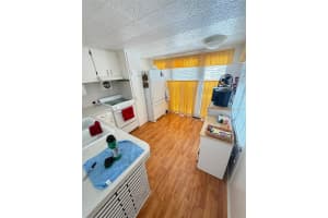 4851 GANDY BOULEVARD, TAMPA, FL 33611 Sold 10/31/25