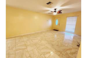 1918 CROWN PARK DR, VALRICO, FL 33594 - MLS#MFRTB8397029