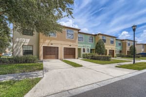 2453 EDGEWATER FALLS DRIVE, BRANDON, FL 33511 - MLS#MFRTB8397048