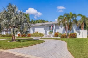 827 Placido Way Ne, ST PETERSBURG