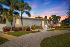 827 PLACIDO WAY, ST PETERSBURG, FL 33704 - MLS#MFRTB8397077