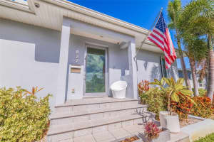 827 PLACIDO WAY, ST PETERSBURG, FL 33704 - MLS#MFRTB8397077