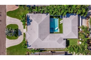 827 PLACIDO WAY, ST PETERSBURG, FL 33704 - MLS#MFRTB8397077