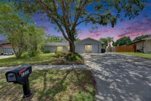 1237 OAK VALLEY DR, SEFFNER, FL 33584 Sold 07/21/25