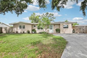 6220 Murdock Ave, SARASOTA