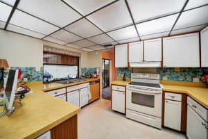 2817 RUSTIC OAKS DRIVE, PALM HARBOR, FL 34684 Sold 08/13/25