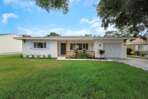 245 Grove Cir N, DUNEDIN