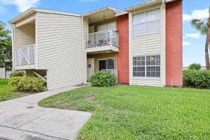302 LAKE PARSONS GREEN, BRANDON, FL 33511 Sold 08/20/25