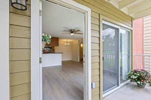 302 LAKE PARSONS GREEN, BRANDON, FL 33511 Sold 08/20/25