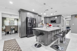 5895 16TH STREET, ST PETERSBURG, FL 33703 - MLS#MFRTB8397462
