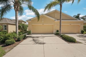 2427 NOTTINGHAM GREENS DRIVE, SUN CITY CENTER, FL 33573 - MLS#MFRTB8397545