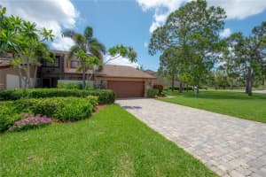 13851 Lake Point Dr, CLEARWATER