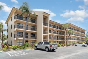 635 30TH AVENUE, BRADENTON, FL 34205 - MLS#MFRTB8397647