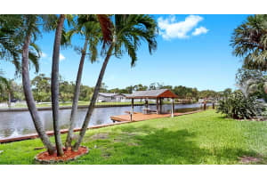 2401 ROBERTA LANE, CLEARWATER, FL 33764 - MLS#MFRTB8397722