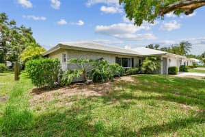2418 CARDWELL WAY, SARASOTA, FL 34231 Sold 10/08/25