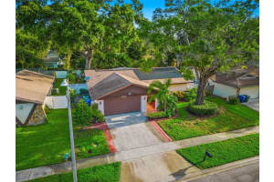 1242 Whisper Dr, LARGO