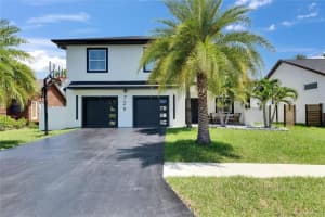 729 89th Ave N, ST PETERSBURG