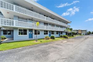 4895 BAY STREET, ST PETERSBURG, FL 33703 - MLS#MFRTB8398113