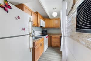 4709 CLUB CIRCLE, LAKESHORE, FL 33854 - MLS#MFRTB8398151