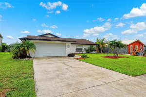 6521 BIMINI COURT, APOLLO BEACH, FL 33572 Sold 08/29/25