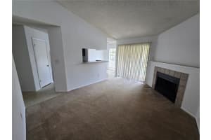 8742 MALLARD RESERVE DRIVE, TAMPA, FL 33614 - MLS#MFRTB8398184