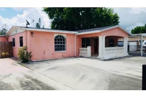 4725 TOWN N COUNTRY BOULEVARD, TAMPA, FL 33615 Sold 09/04/25