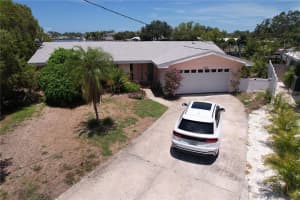 3995 SOUTH CIRCLE, LARGO, FL 33774 - MLS#MFRTB8398579