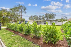 2452 BAYSHORE BOULEVARD, DUNEDIN, FL 34698 Sold 10/03/25