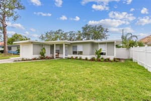 2452 BAYSHORE BOULEVARD, DUNEDIN, FL 34698 Sold 10/03/25