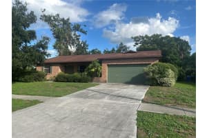 1813 Laurel Oak Dr, VALRICO