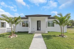 711 42nd Ave S, ST PETERSBURG