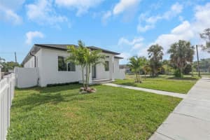 711 42ND AVENUE, ST PETERSBURG, FL 33705 - MLS#MFRTB8398685